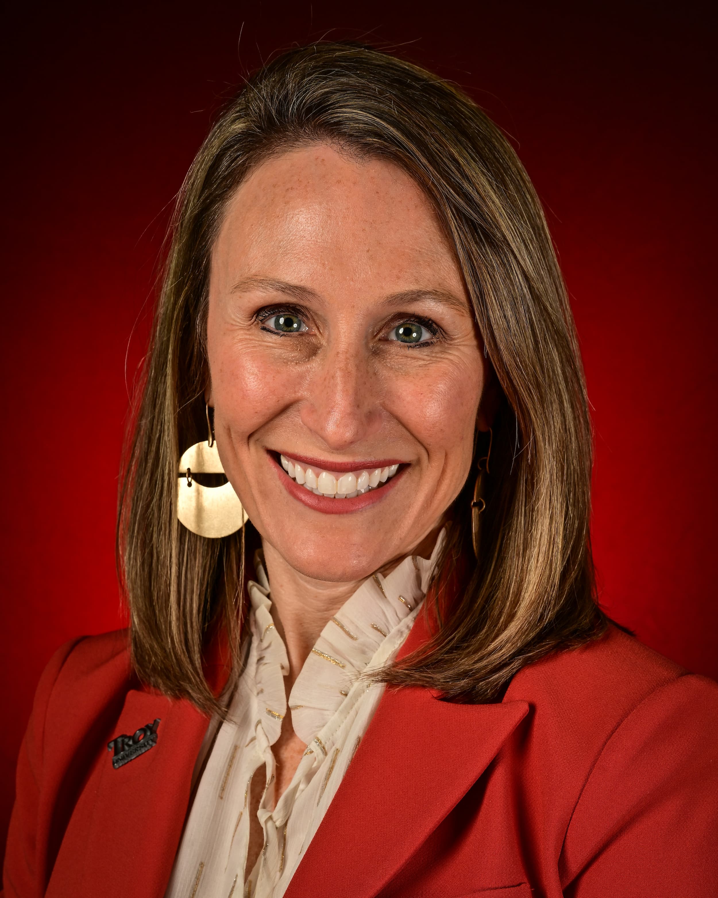 Headshot of Lauren Cole