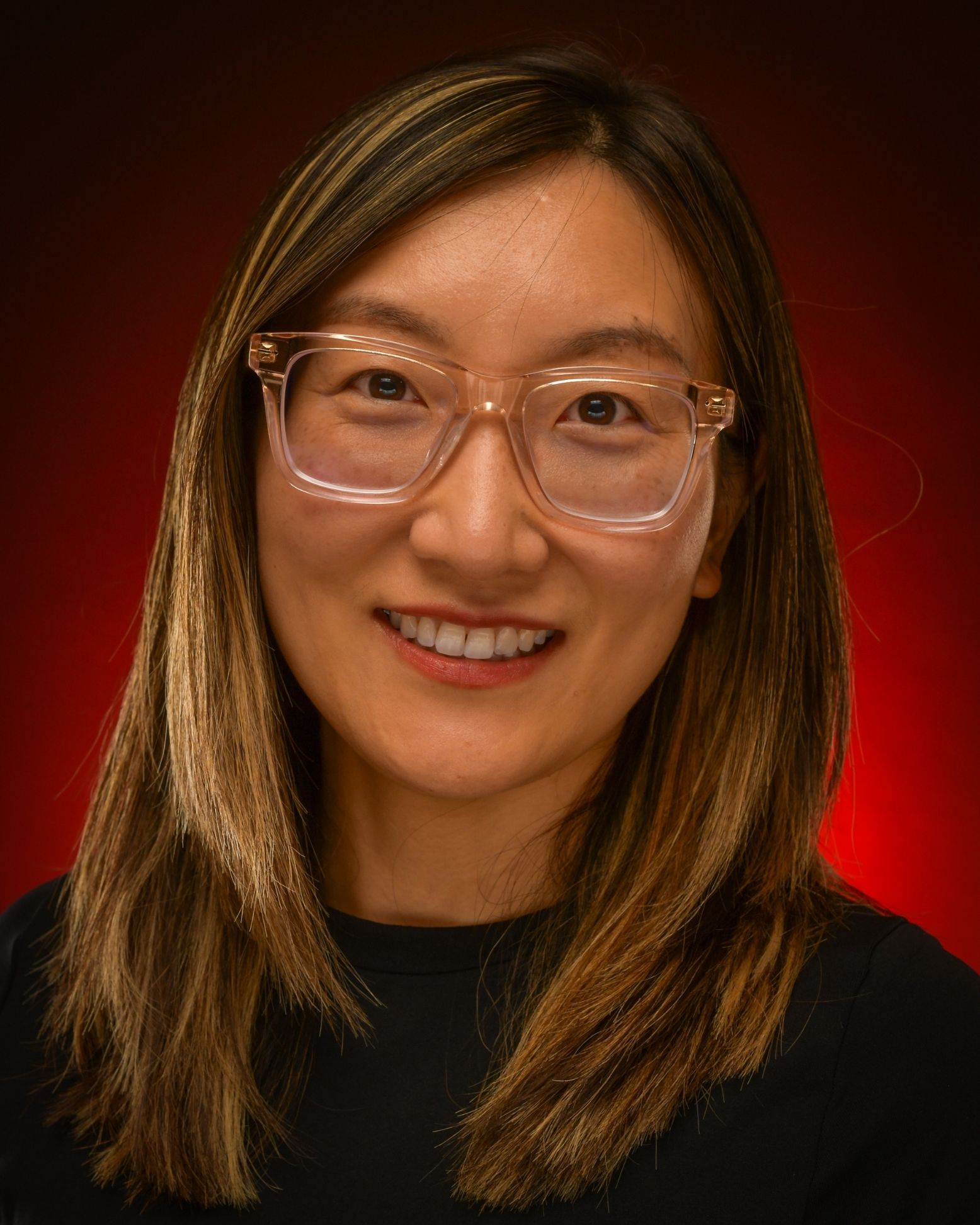 Serena Zhang Headshot